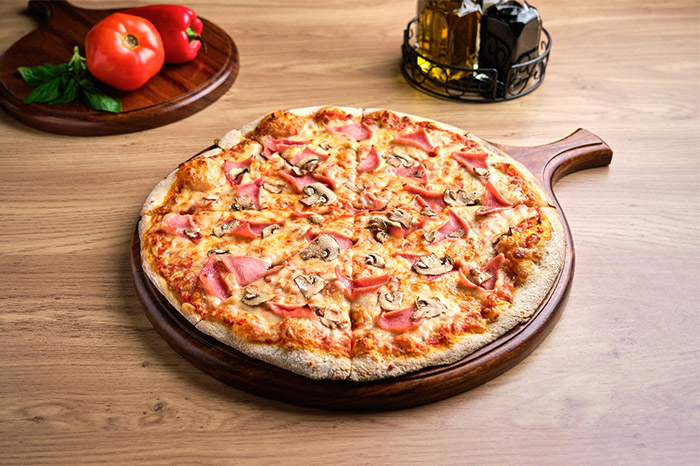 Pizza Jamón y Hongos